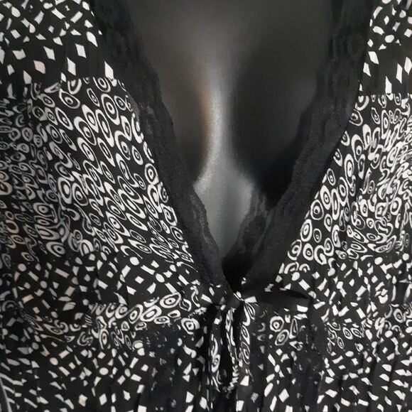 Elementz sheer crinkle blouse - Picture 2 of 4